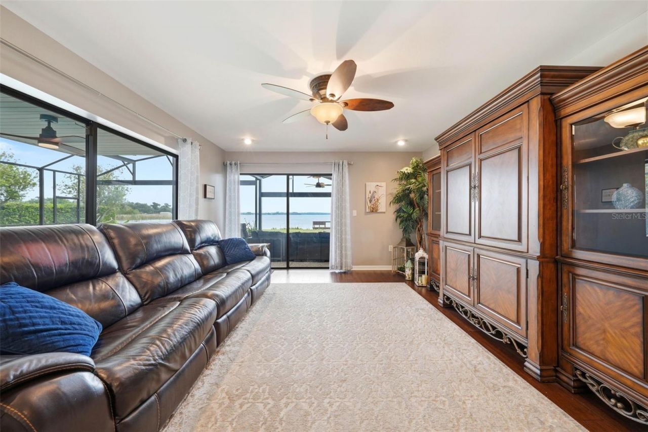 29116 Beauclaire Drive, Tavares, FL 32778 Photo