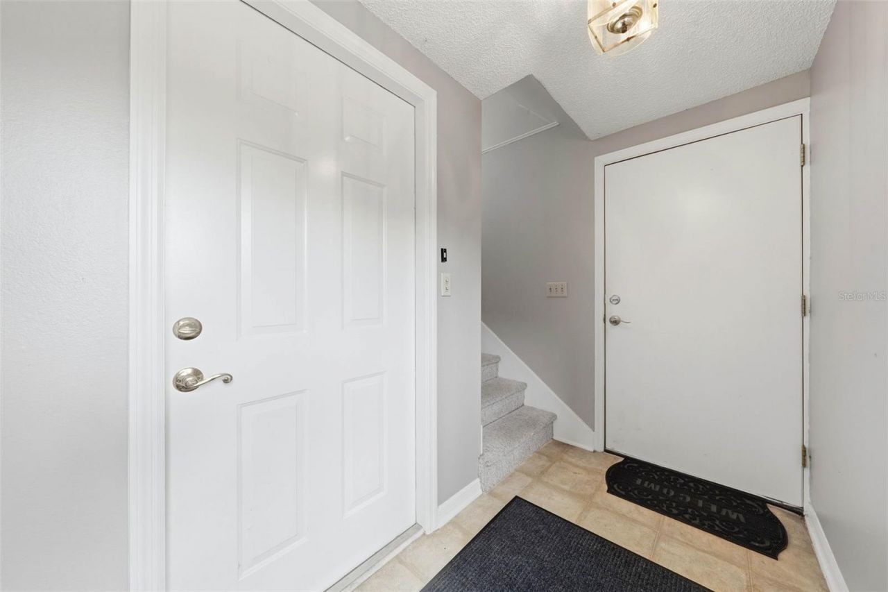 29116 Beauclaire Drive, Tavares, FL 32778 Photo