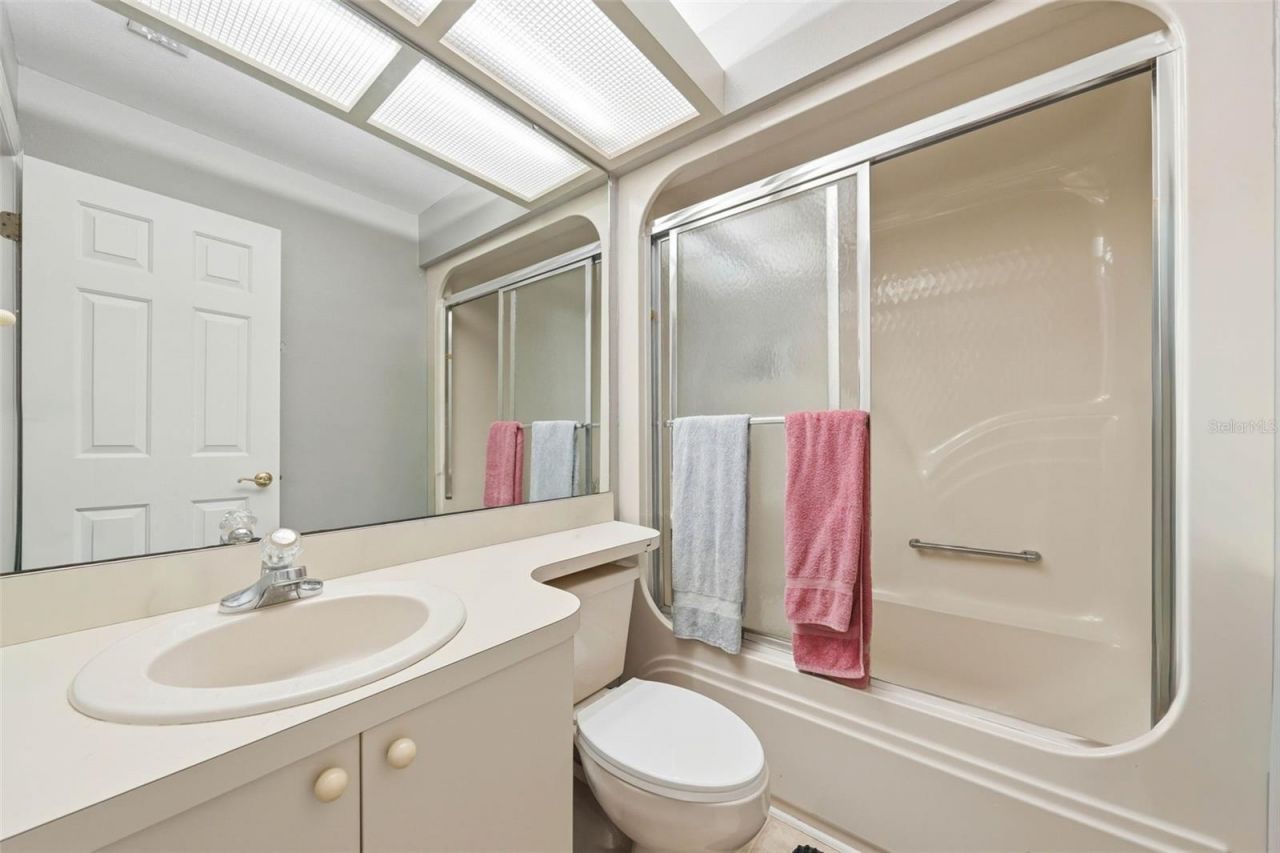 29116 Beauclaire Drive, Tavares, FL 32778 Photo
