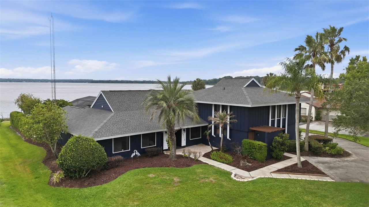 29116 Beauclaire Drive, Tavares, FL 32778 Photo