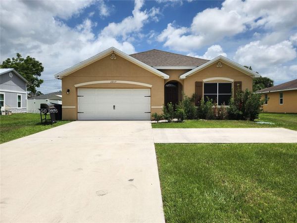 2257 SW Import Dr, Port St. Lucie, FL 34953