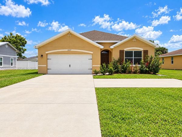2257 SW Import Dr, Port St. Lucie, FL 34953