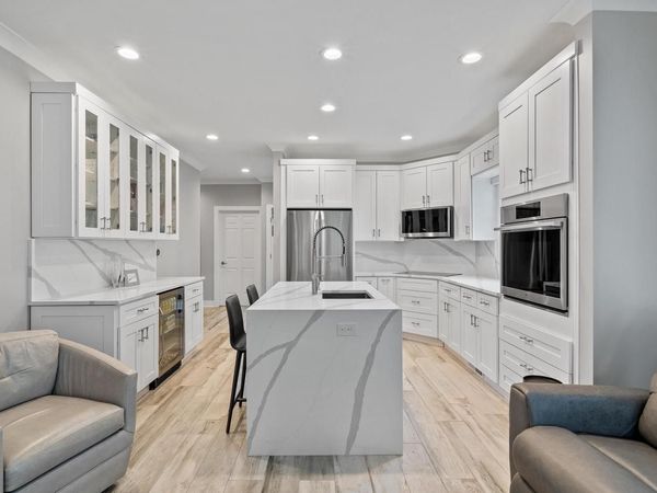 401 Abbey Ridge COURT, Fontana, WI 53125