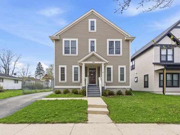 2367 N Dr William Finlayson St, Milwaukee, WI 53212
