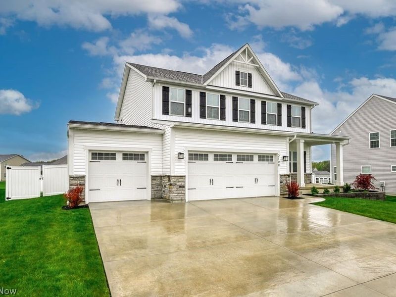 2199 Orchard Circle, Ravenna, OH 44266 Photo 4