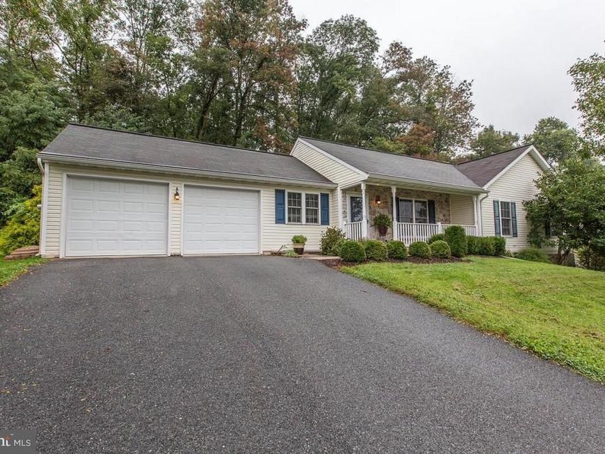 112 Commodore Drive , Bainbridge, PA 17502 Main Photo