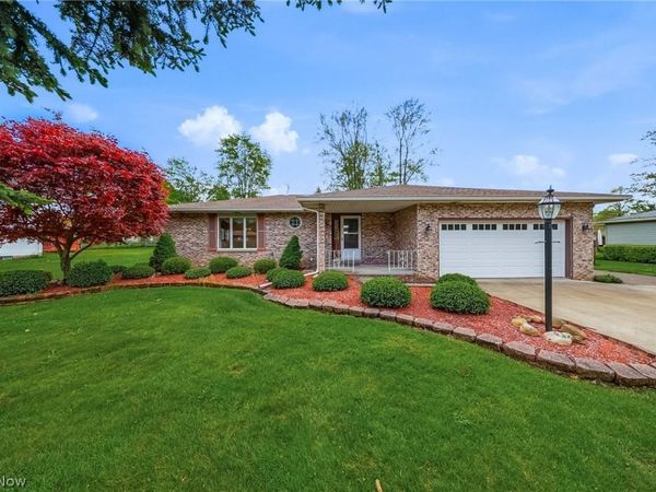 9841 Applewood Drive , North Royalton, OH 44133