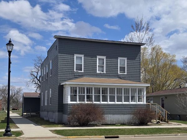 205 3rd Avenue SE, Valley City, ND 58072