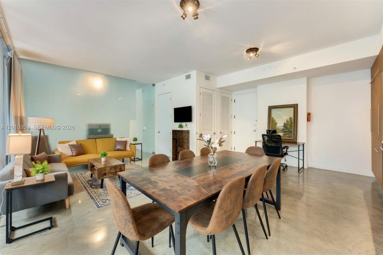 250 NW 24th St, Unit 2B, Miami, FL 33127 Photo
