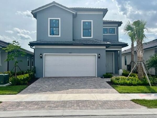 4483 Spruce Lane, Oakland Park, FL 33309