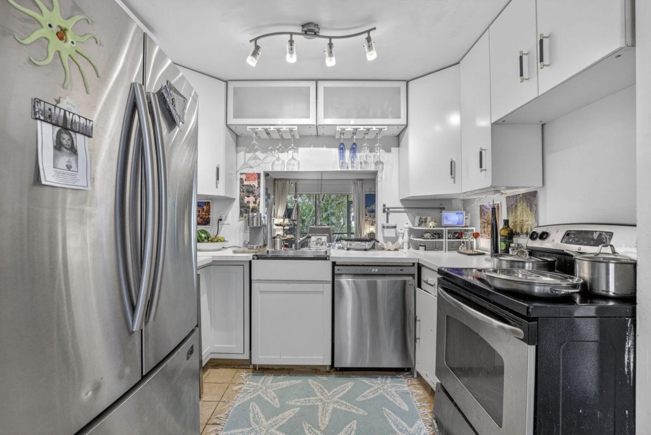 153 W Hemingway Circle W, Margate, FL 33063 Photo
