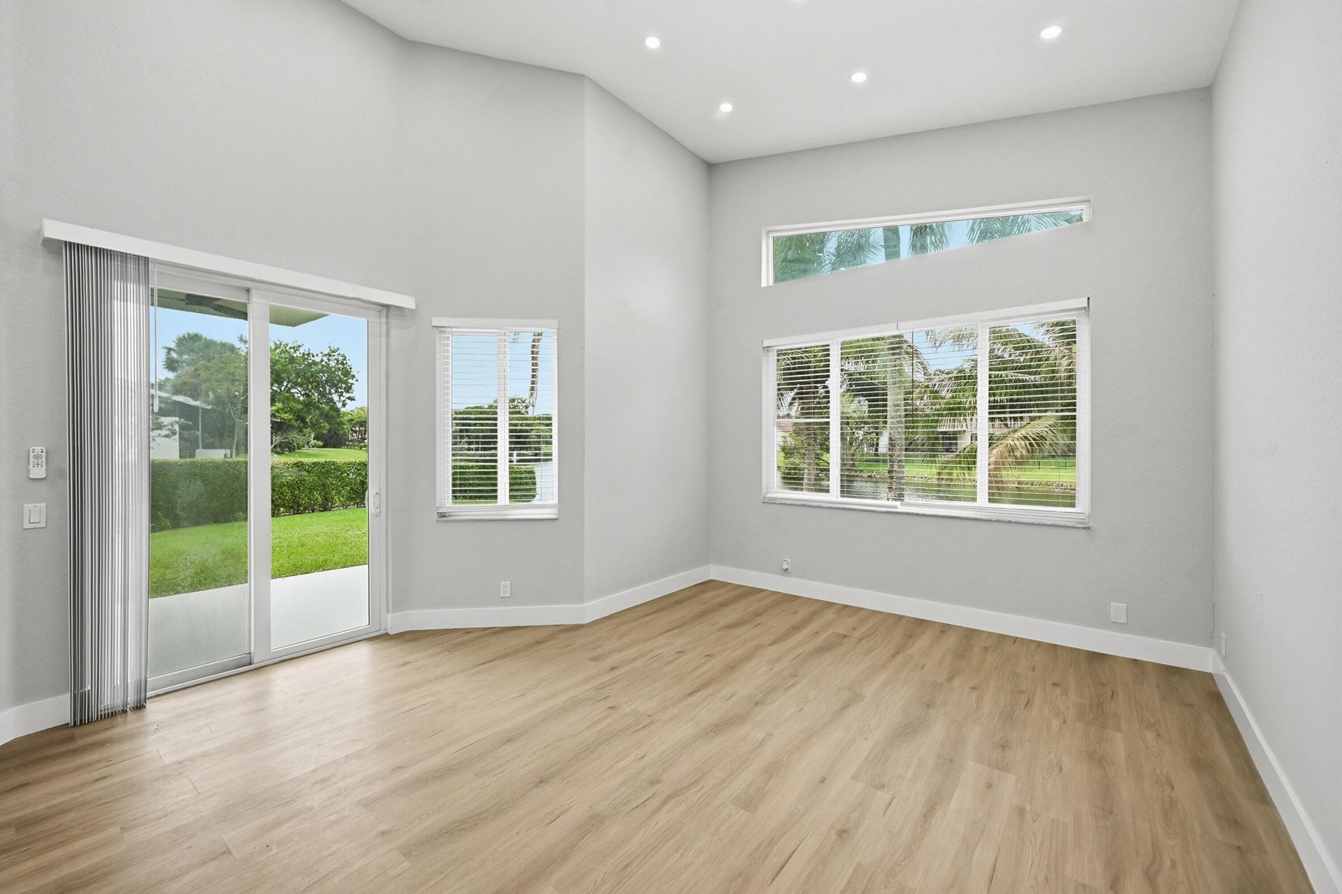 285 NW 45th Terrace, Deerfield Beach, FL 33442 Photo