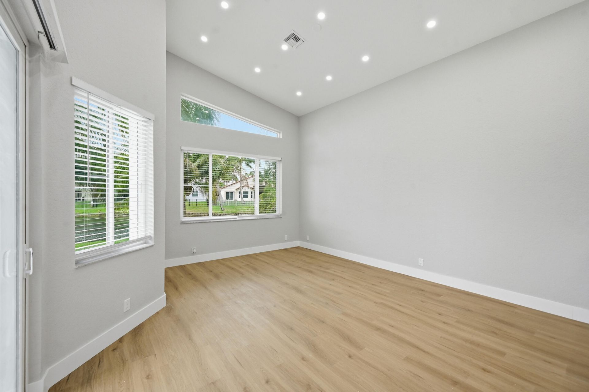 285 NW 45th Terrace, Deerfield Beach, FL 33442 Photo