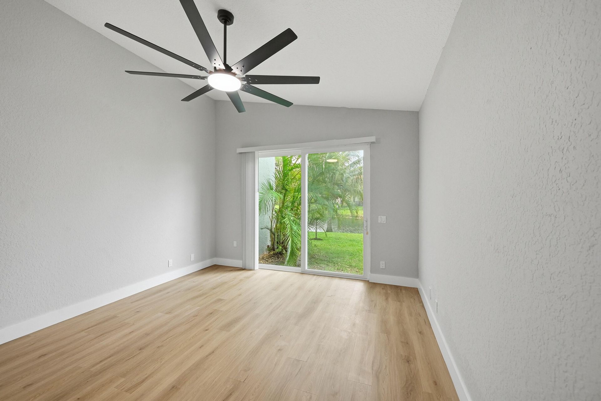 285 NW 45th Terrace, Deerfield Beach, FL 33442 Photo