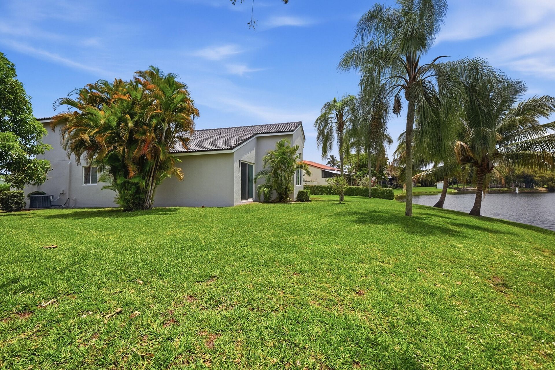 285 NW 45th Terrace, Deerfield Beach, FL 33442 Photo