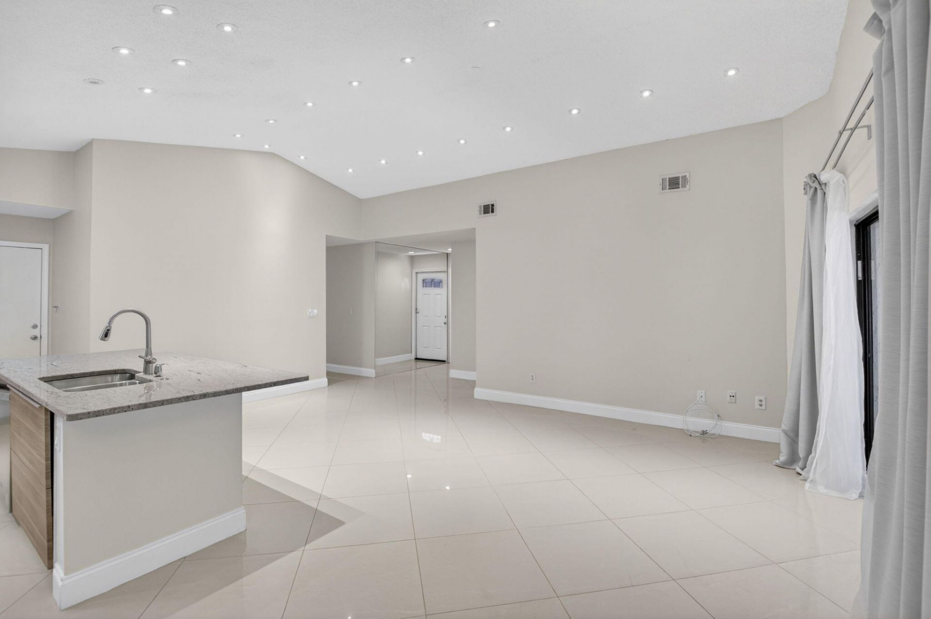 7 Kyle Way, Boynton Beach, FL 33426 Photo