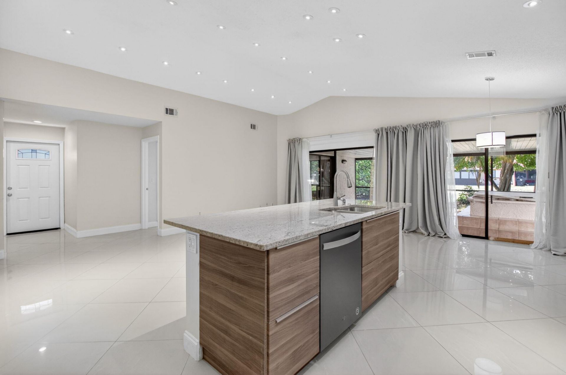 7 Kyle Way, Boynton Beach, FL 33426 Photo