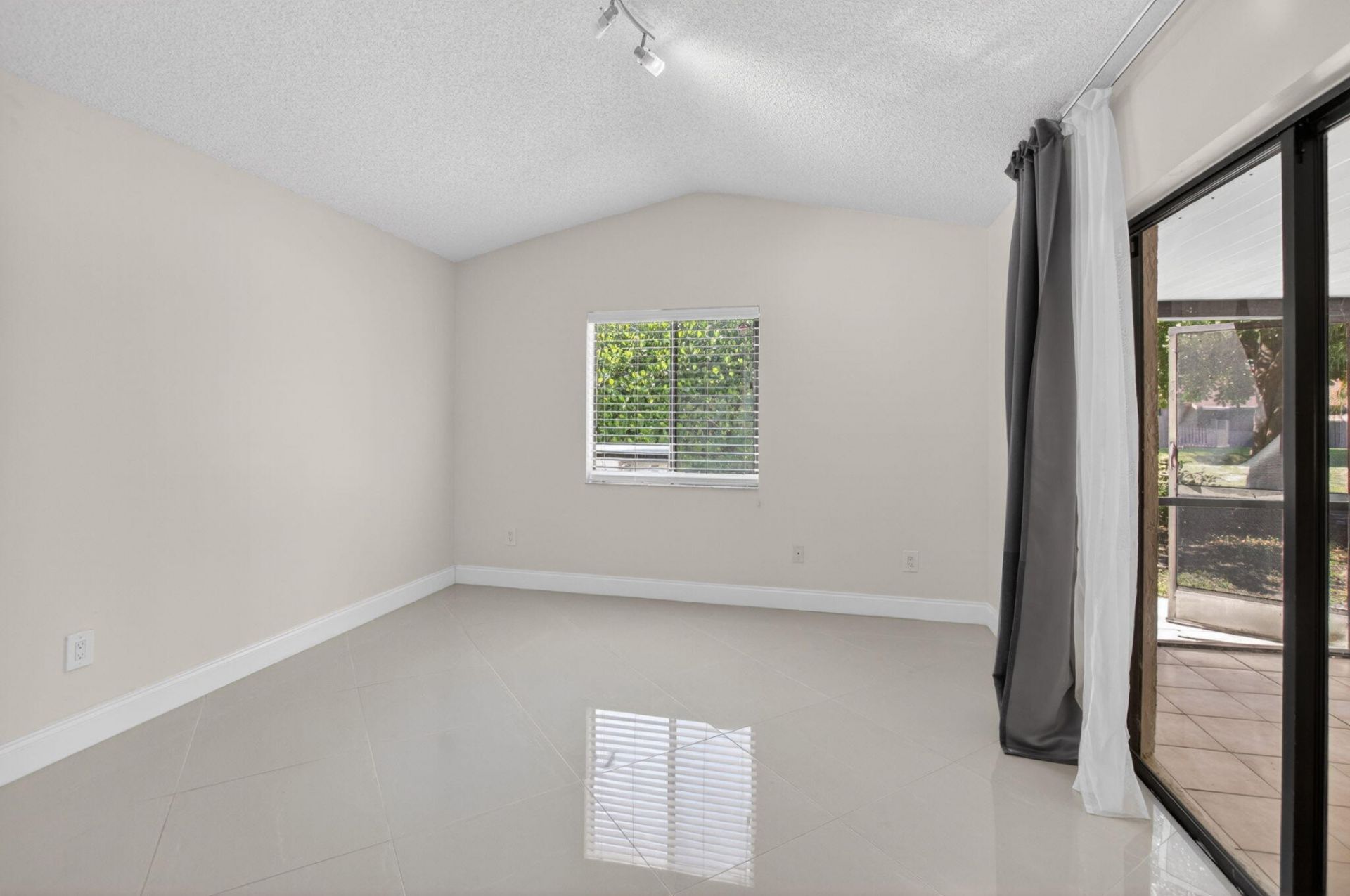7 Kyle Way, Boynton Beach, FL 33426 Photo
