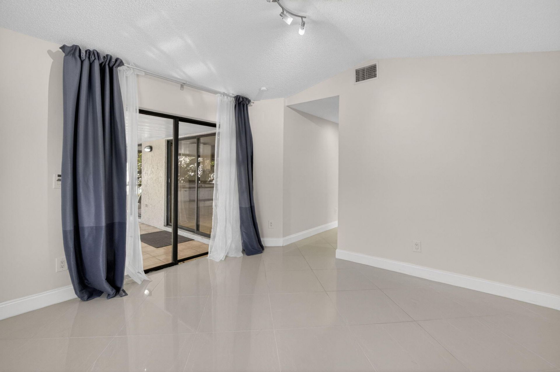 7 Kyle Way, Boynton Beach, FL 33426 Photo