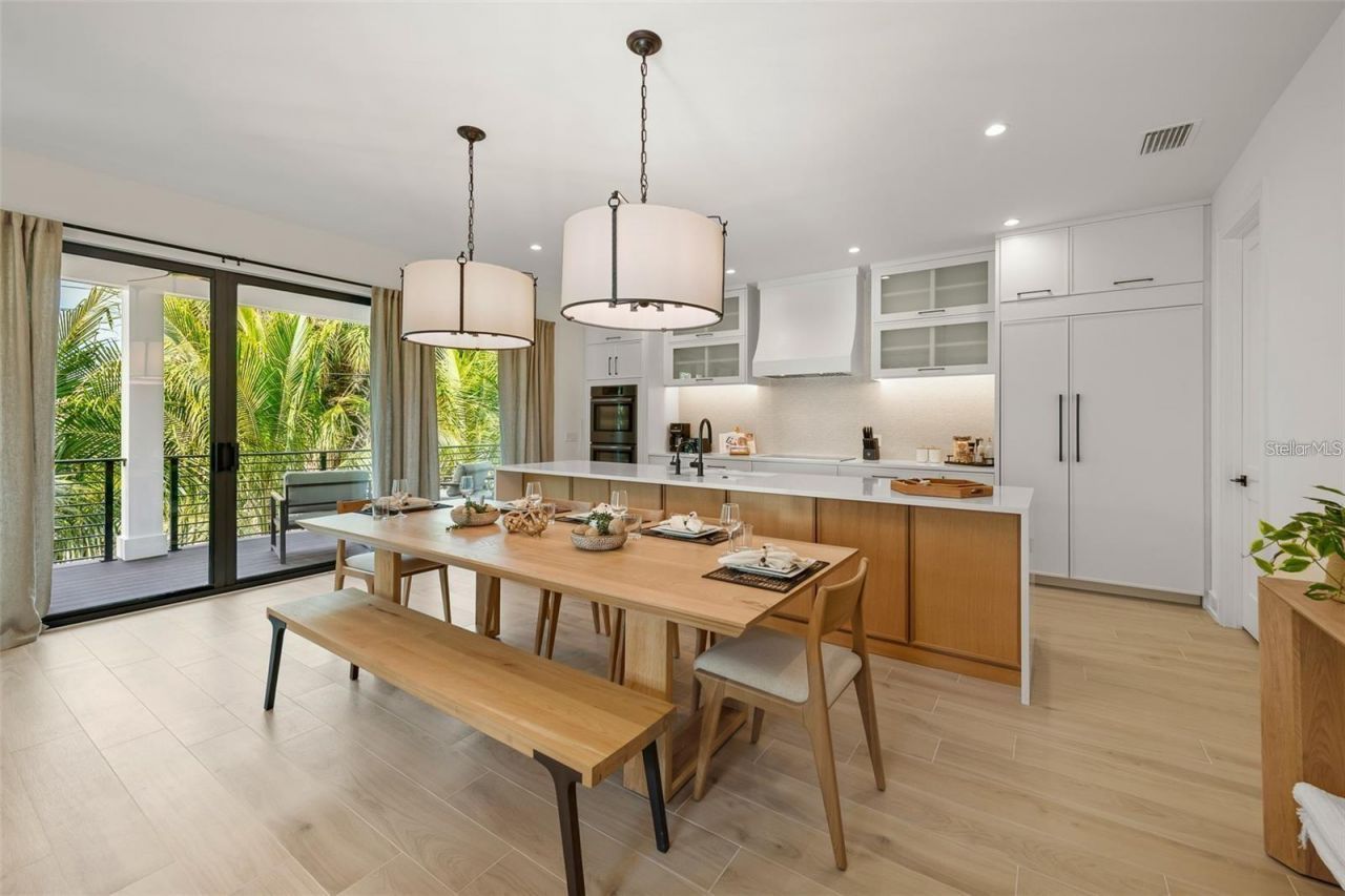 112 Maple Avenue, Anna Maria, FL 34216 Photo