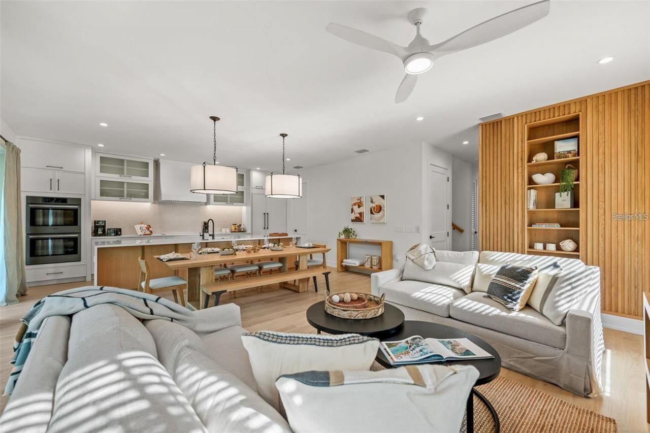 112 Maple Avenue, Anna Maria, FL 34216 Photo