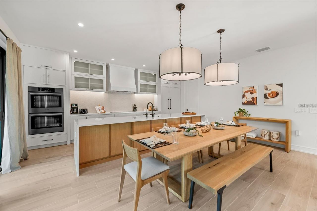 112 Maple Avenue, Anna Maria, FL 34216 Photo