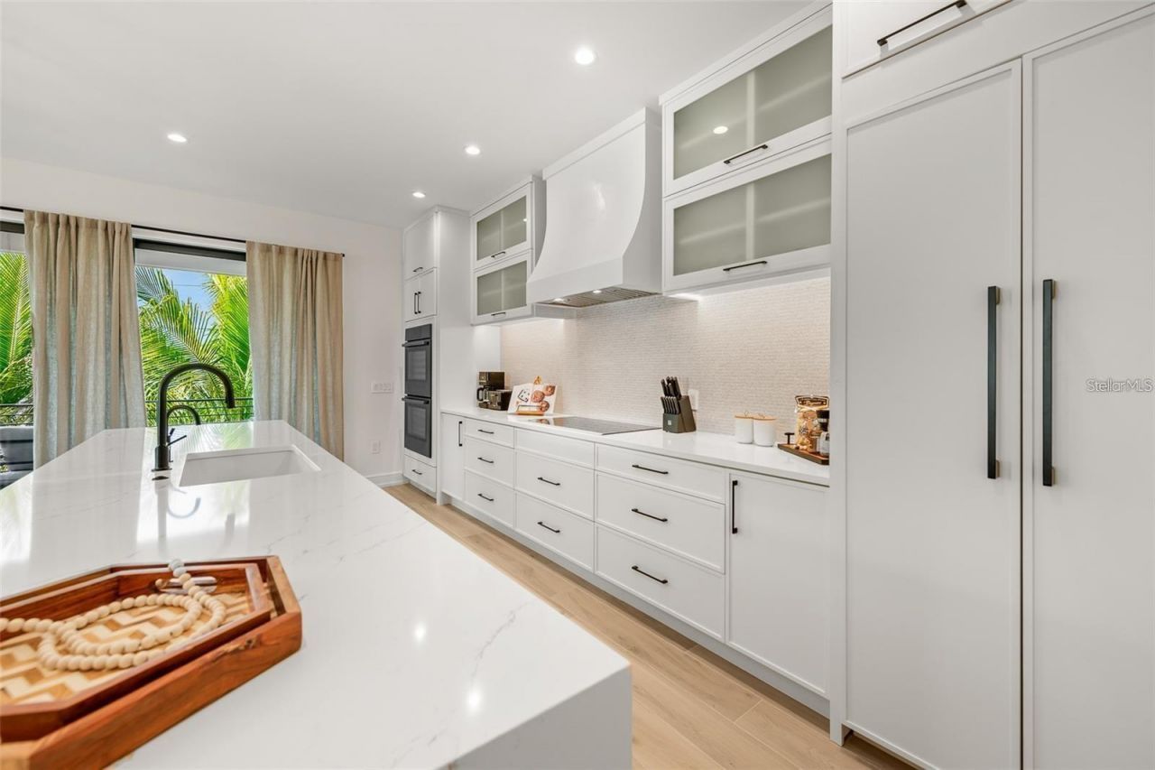 112 Maple Avenue, Anna Maria, FL 34216 Photo
