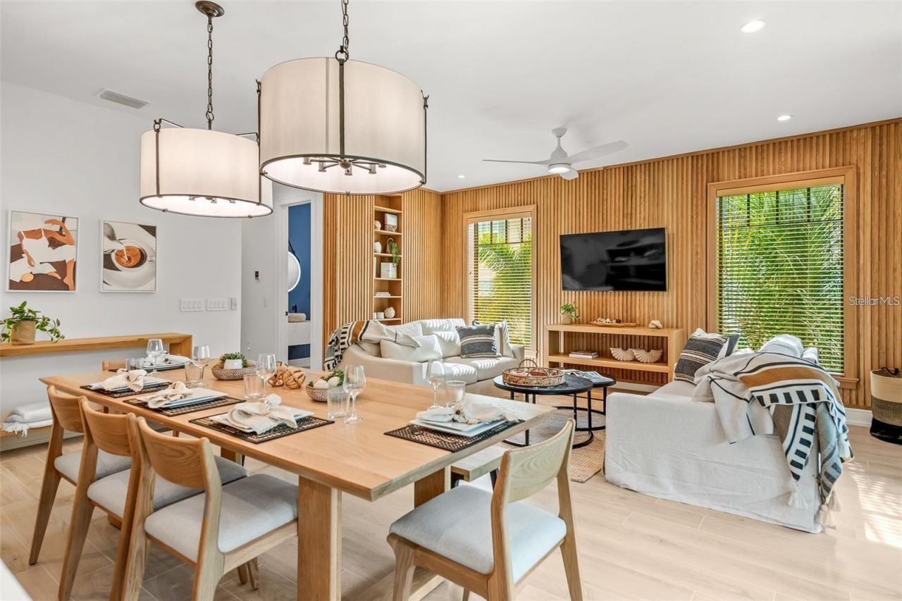 112 Maple Avenue, Anna Maria, FL 34216 Photo