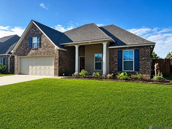 10028 Savannah Jane Ln, Baton Rouge, LA 70817