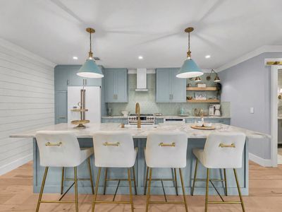 1481 Center Street Extension, Unit 204, Mount Pleasant, SC 29464