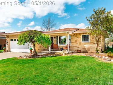 22050 Provincial Street, Woodhaven, MI 48183