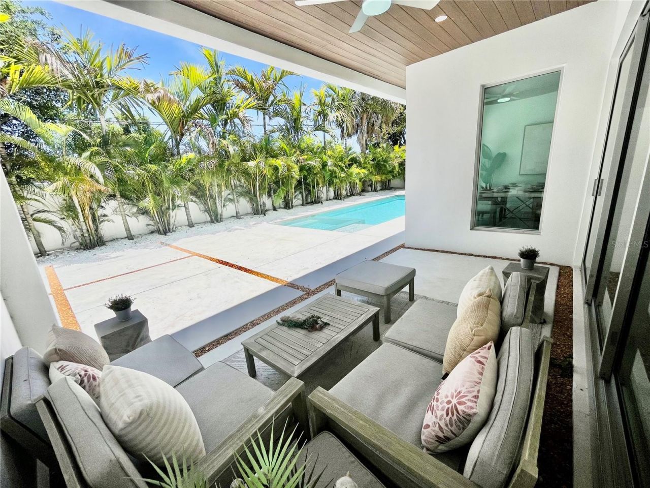2532 Fruit Tree Drive, Sarasota, FL 34239 Photo