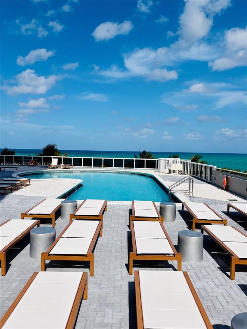 6301 Collins Ave , Unit 2203, Miami Beach, FL 33141 Photo