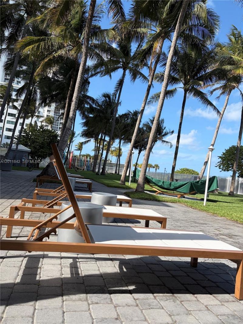 6301 Collins Ave , Unit 2203, Miami Beach, FL 33141 Photo