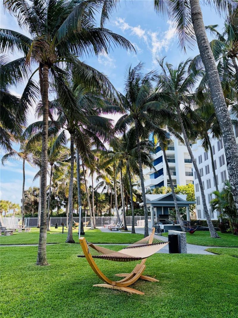 6301 Collins Ave , Unit 2203, Miami Beach, FL 33141 Photo