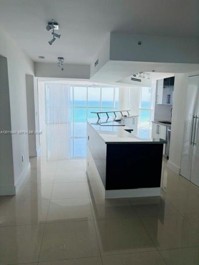 6301 Collins Ave , Unit 2203, Miami Beach, FL 33141 Photo