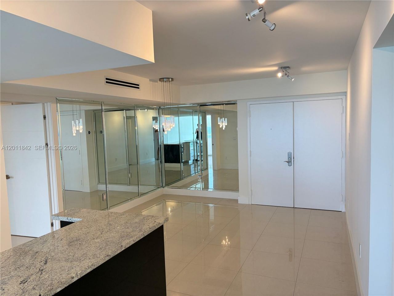 6301 Collins Ave , Unit 2203, Miami Beach, FL 33141 Photo