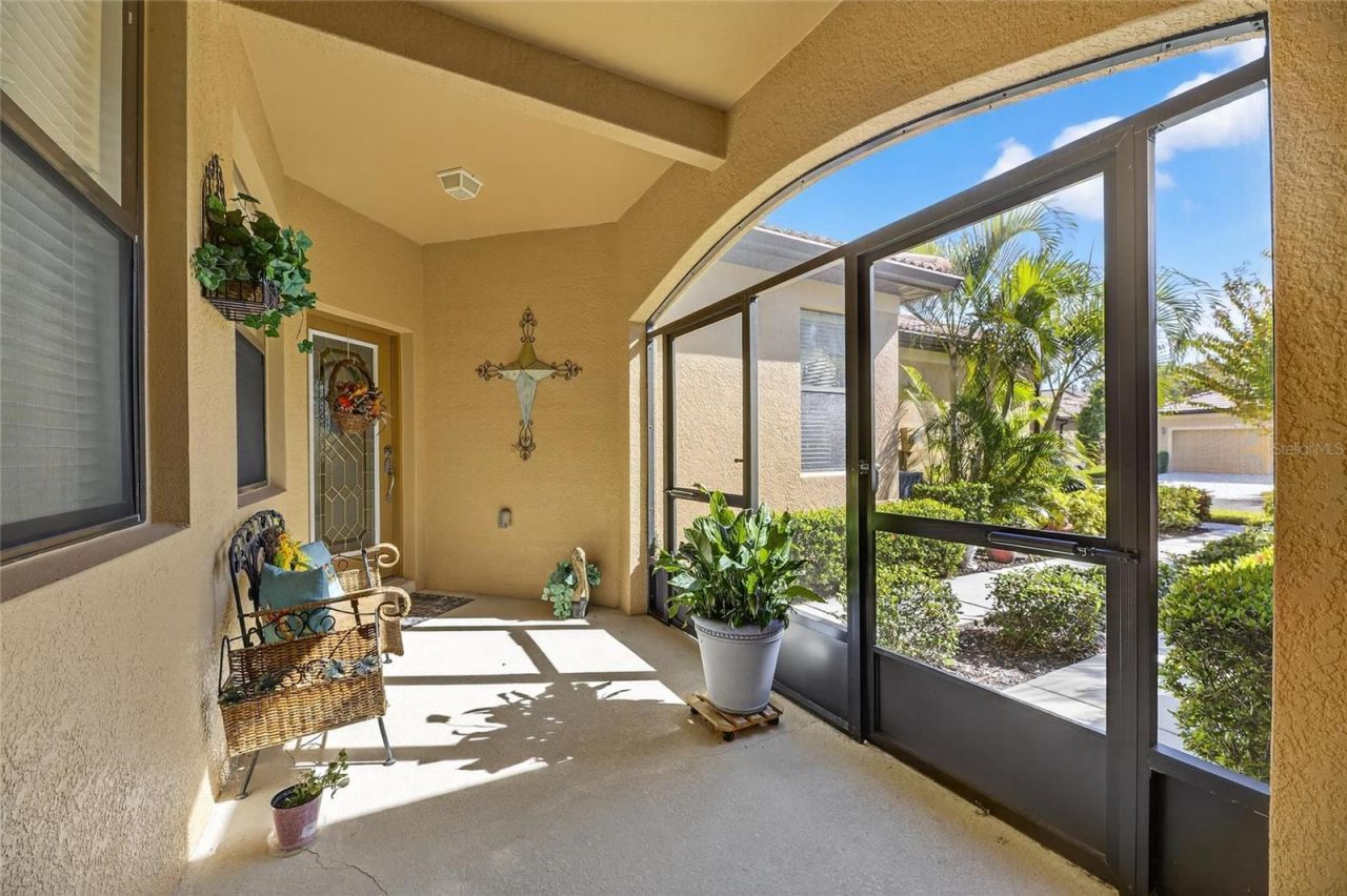 329 Seneca Falls Drive, Apollo Beach, FL 33572 Photo