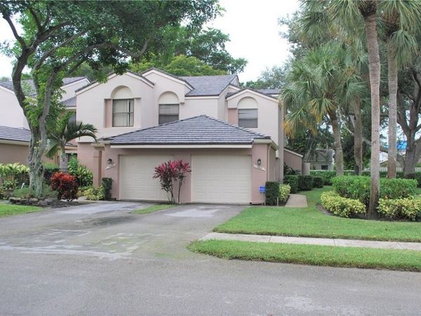 9867 NW 1st Court, Plantation, FL 33324