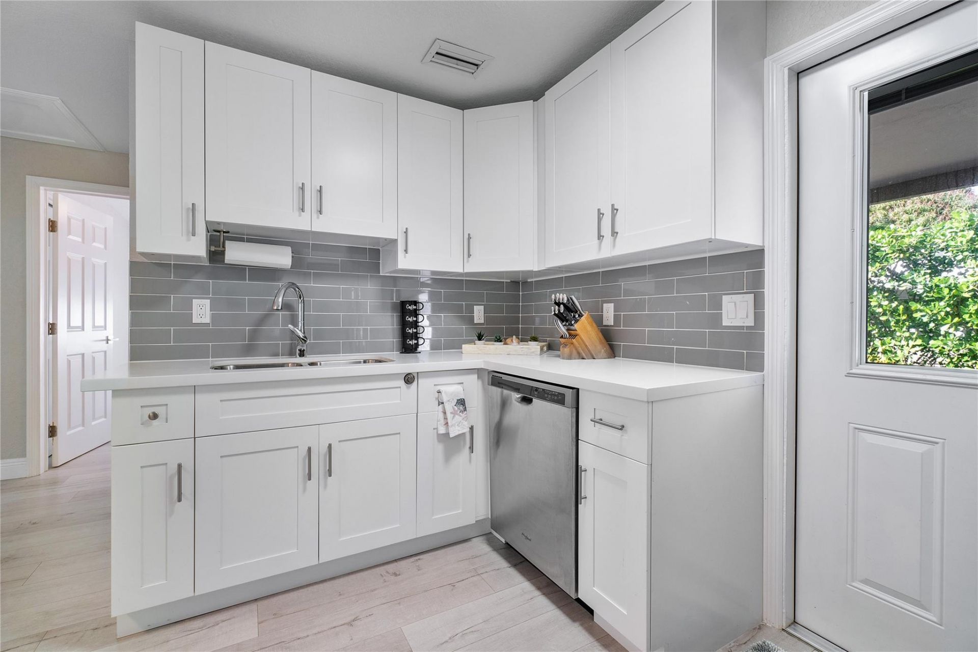 1634 NE 3rd Avenue, Delray Beach, FL 33444 Photo