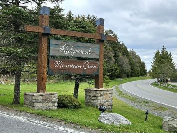 42 Ridgewood St., Snowshoe, WV 26209