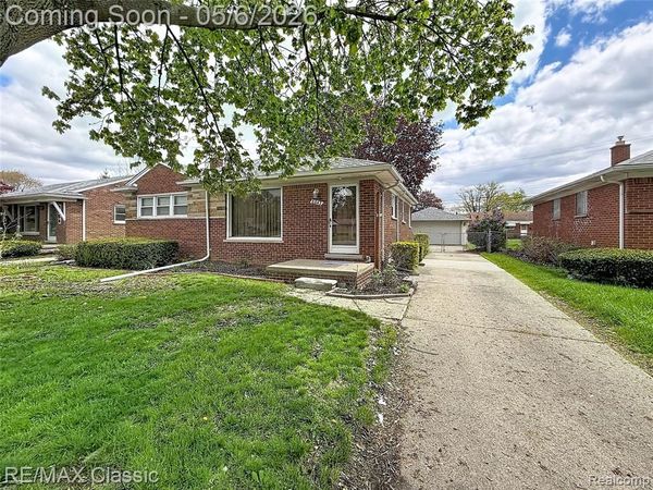 8842 Merriman Road , Livonia, MI 48150