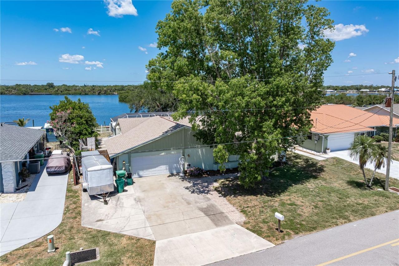 174 Spring Lake Boulevard Nw, Port Charlotte, FL 33952 Photo