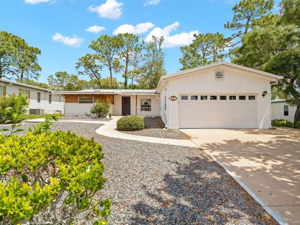 8206 COUNTRY CLUB DRIVE , BROOKSVILLE, FL 34613