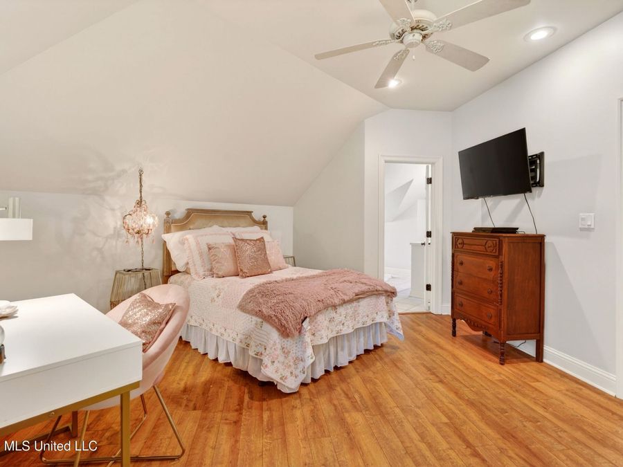 Property Image 61