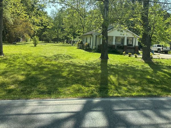 609 Westside Dr , Tullahoma, TN 37388
