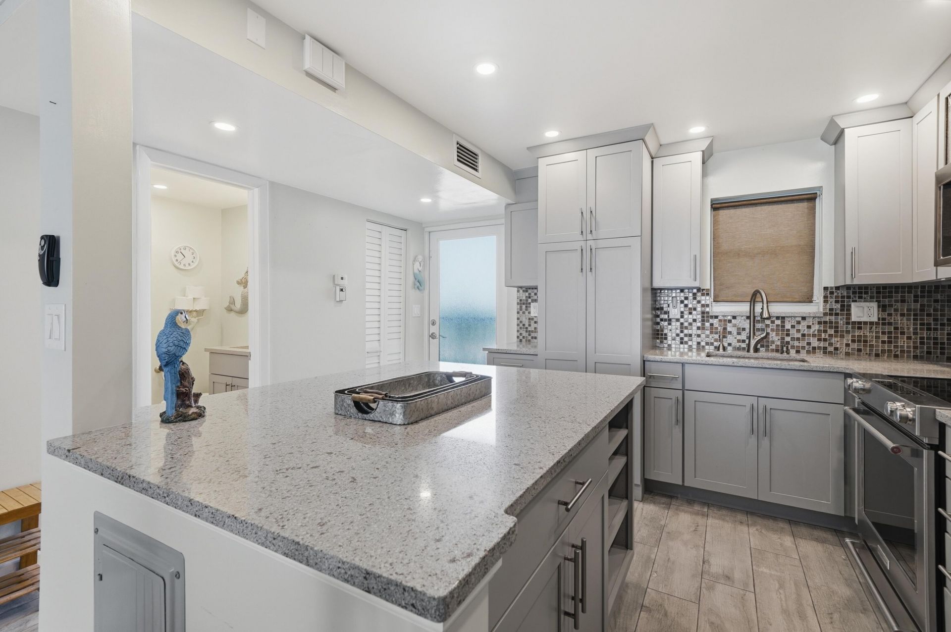 400 N Surf Road, Unit 704, Hollywood, FL 33019 Photo