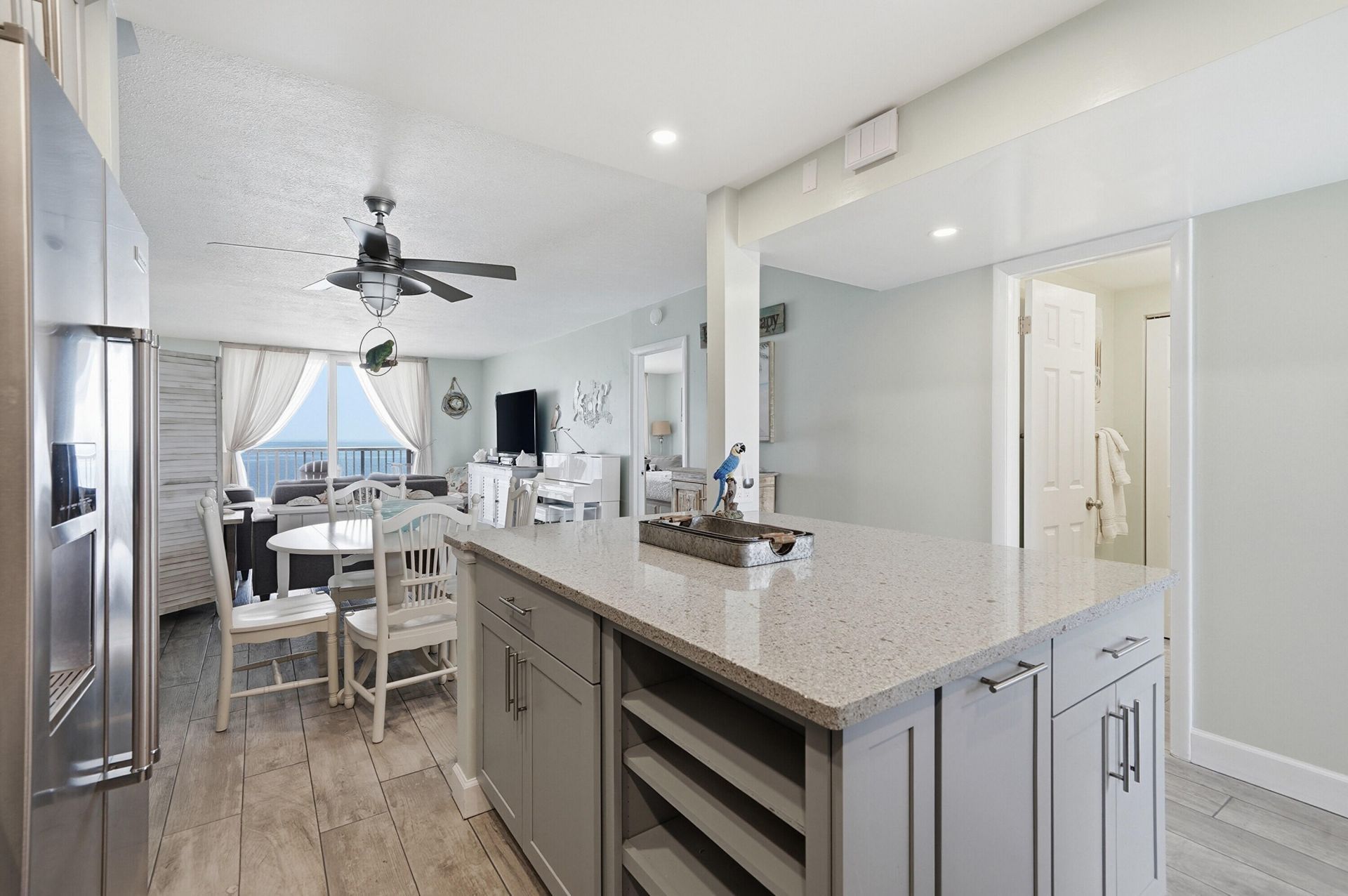 400 N Surf Road, Unit 704, Hollywood, FL 33019 Photo