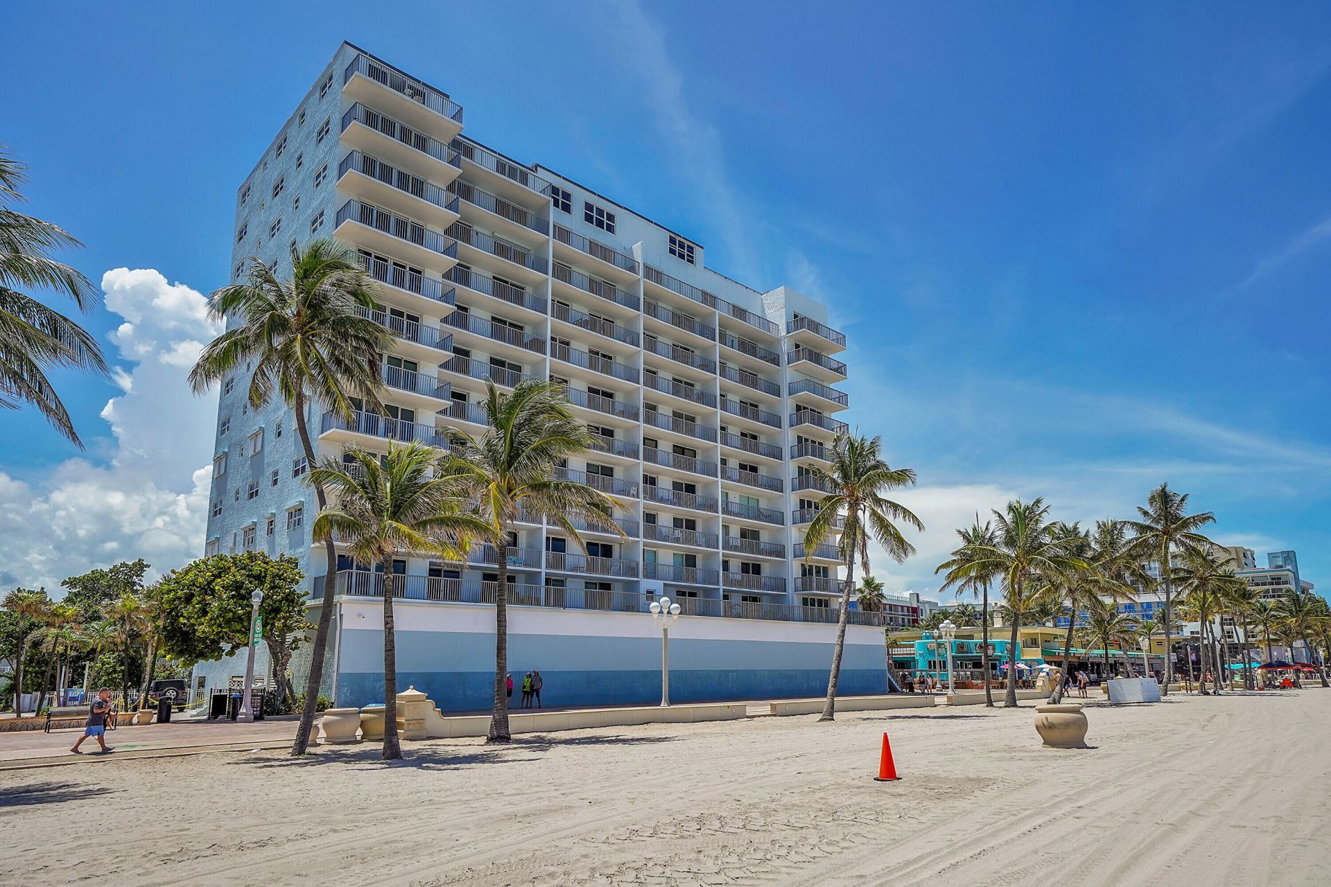 400 N Surf Road, Unit 704, Hollywood, FL 33019 Photo