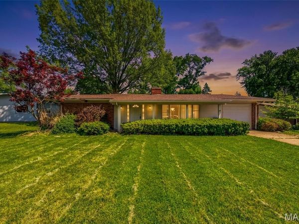 12579 Merrick Drive , St Louis, MO 63146
